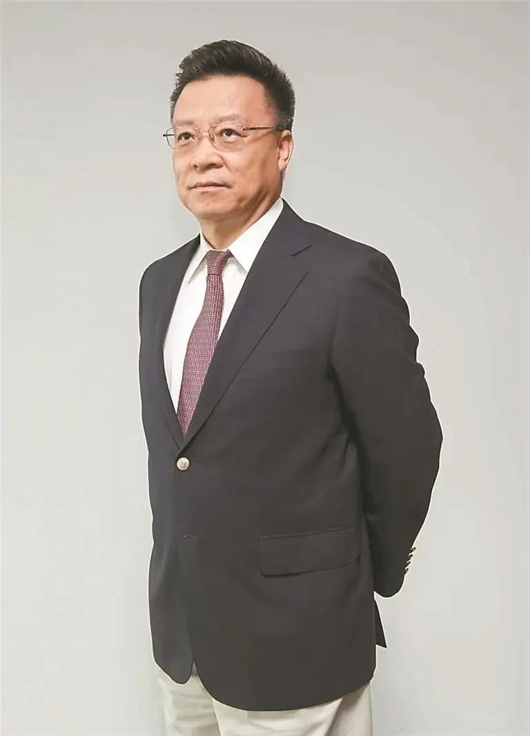 聚焦两会｜全国人大代表、鹏城实验室主任、中国工程院院士高文建议在深圳探索设立“低空经济示范区”